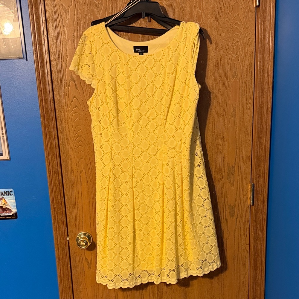 Ronni Nicole Yellow A-Line Mini Dress Short Sleeve